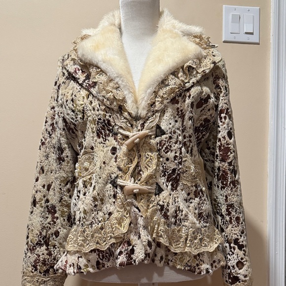 Jackets & Blazers - Elegant Women's Faux Fur Trimmed Jacket